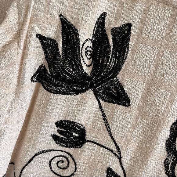 Maggie Barnes Vintage Embroidered Floral Black and White Jacket - 1X - Picture 6 of 12